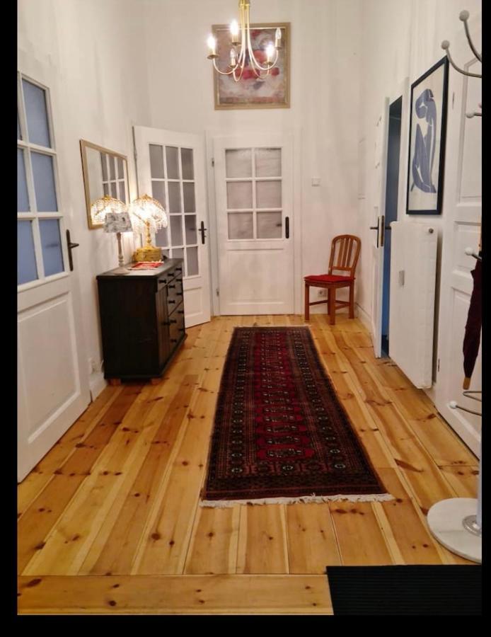 Nana-Eg-80M2 Sanierter Altbau-Parkplatz-Kleiner Garten-Wlan-Netflix-2Zimmer-Kueche-Dusche-Wanne-Waschmaschine Oberhausen  Esterno foto