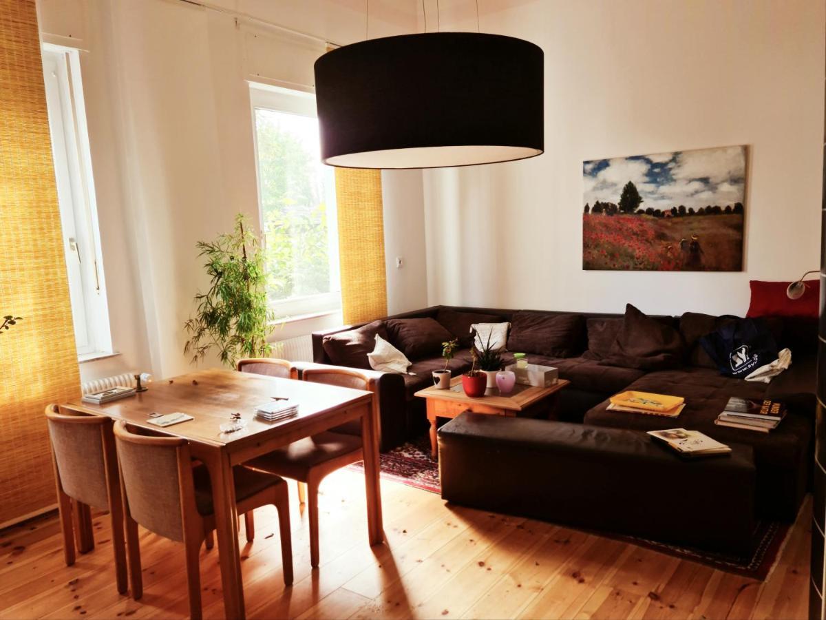 Nana-Eg-80M2 Sanierter Altbau-Parkplatz-Kleiner Garten-Wlan-Netflix-2Zimmer-Kueche-Dusche-Wanne-Waschmaschine Oberhausen  Esterno foto