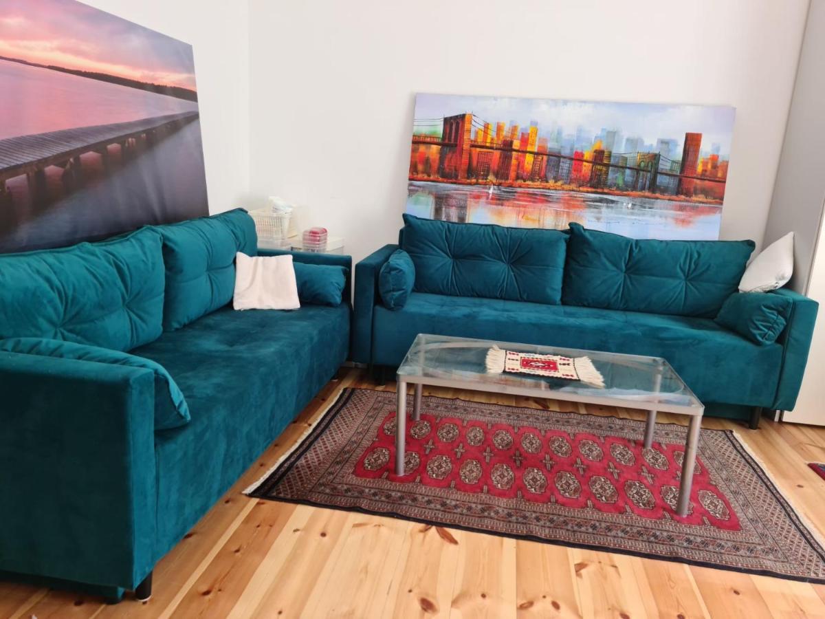 Nana-Eg-80M2 Sanierter Altbau-Parkplatz-Kleiner Garten-Wlan-Netflix-2Zimmer-Kueche-Dusche-Wanne-Waschmaschine Oberhausen  Esterno foto